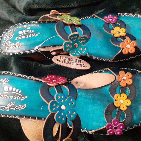 SPRING STEP LEATHER FLOWER LOW HEELS NEW WITH TAGS BEAUTIFUL BEAUTIFUL - Picture 2 of 16